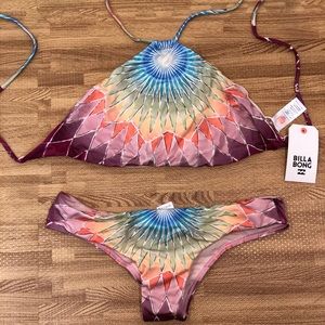 NWT. BILLABONG 2-piece swimsuit. Beautiful, multi-color mermaid style print.